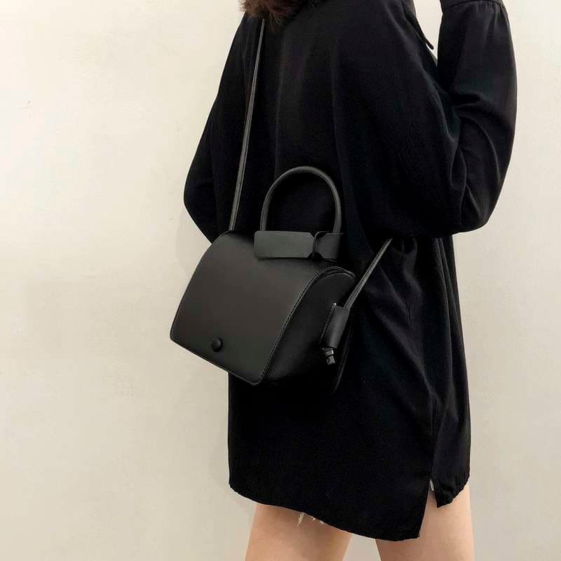 レザーバッグ シンプルレザーハンドバッグ