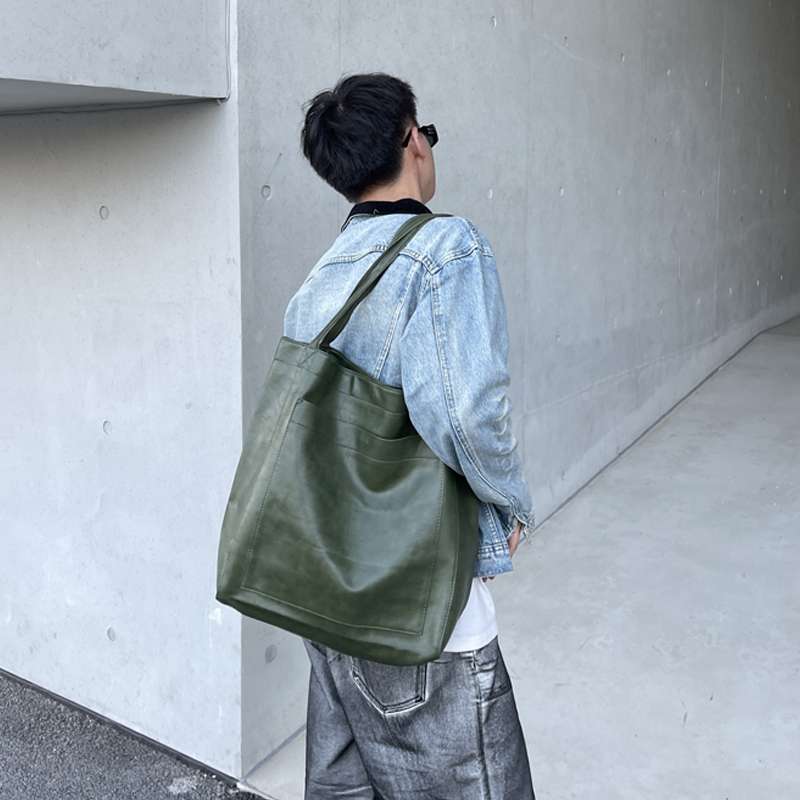 レザーバッグ 大容量トートバッグ