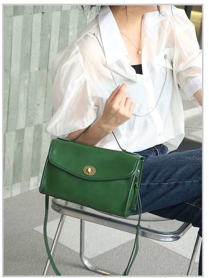 レザーバッグレディース クラシック風 ショルダーバッグ