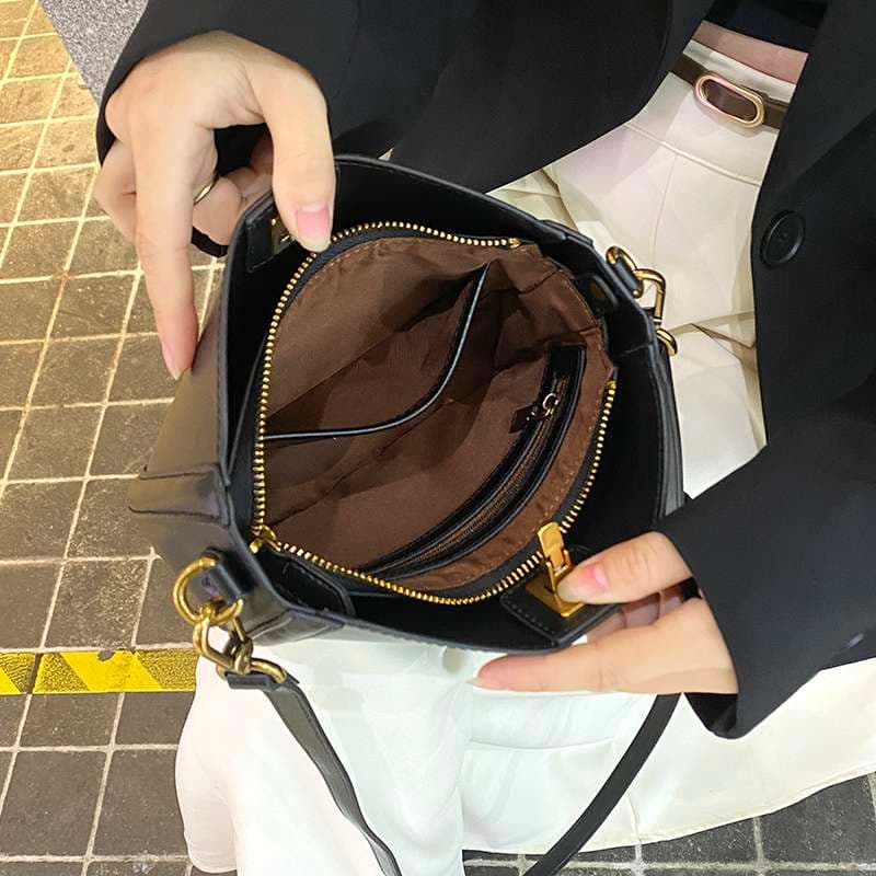 レザーバッグ ショルダーバッグ
