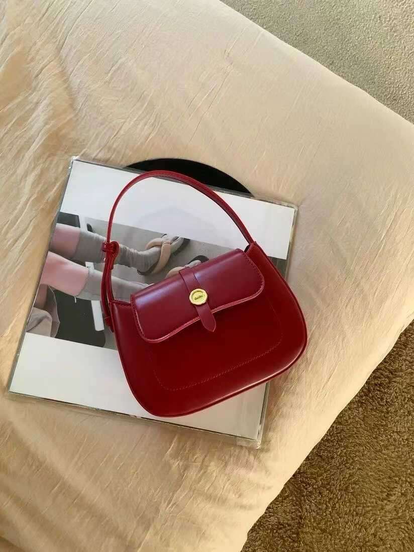 レザーバッグレディース クラシック ショルダーバッグ