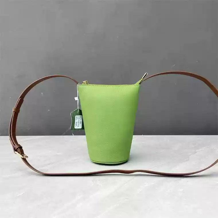 レザーバッグ ミニショルダーバッグ