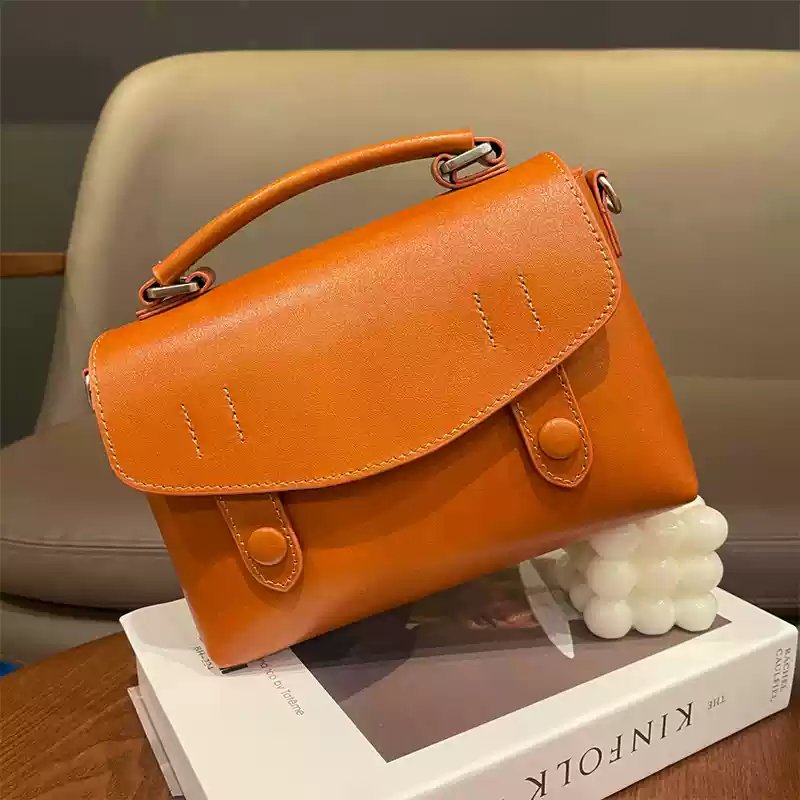 レザーバッグレディース クラシック風 二つ折りレザーハンドバッグ