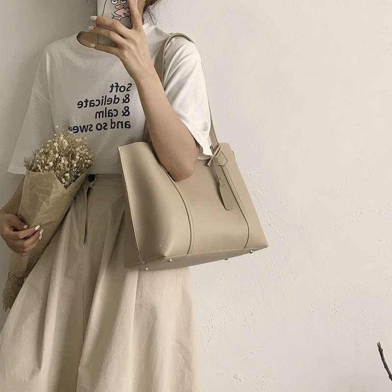 レザーバッグ シンプルトートバッグ