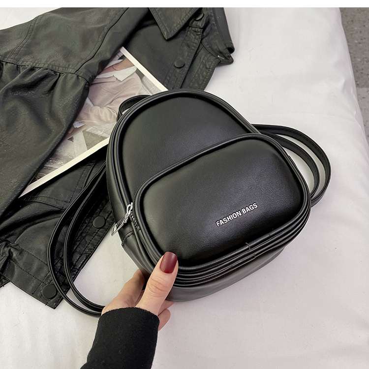 レザーバッグ ボディバッグ