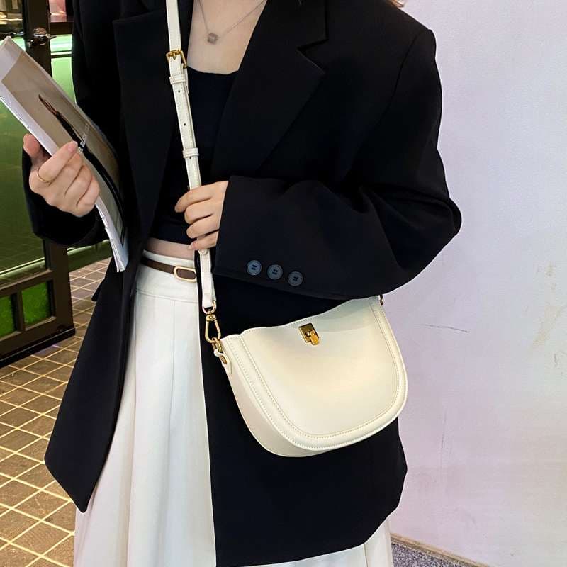 レザーバッグ ショルダーバッグ
