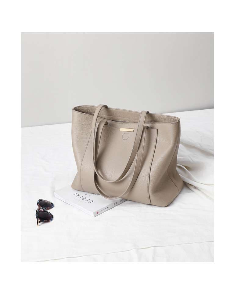 レザーバッグ 大容量トートバッグ