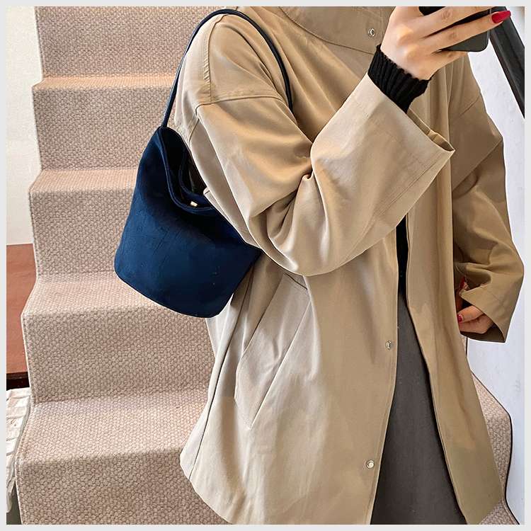 レザーバッグ シンプルショルダーバッグ