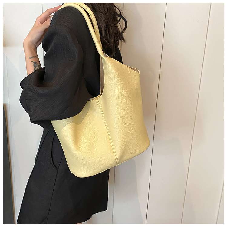 レザーバッグ シンプル大容量レザートートバッグ