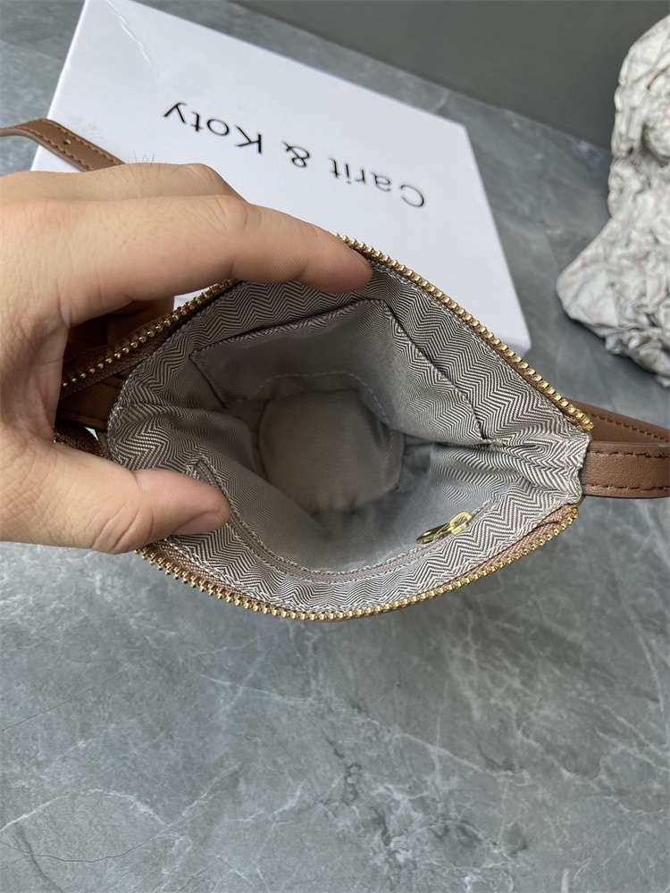 レザーバッグ ミニショルダーバッグ