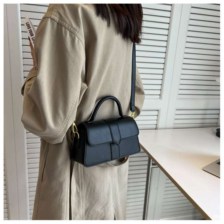 レザーバッグ 2WAYショルダーバッグ