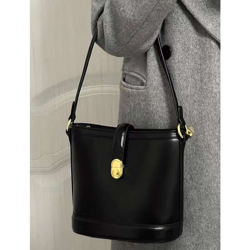 レザーバッグレディース ショルダーバッグ