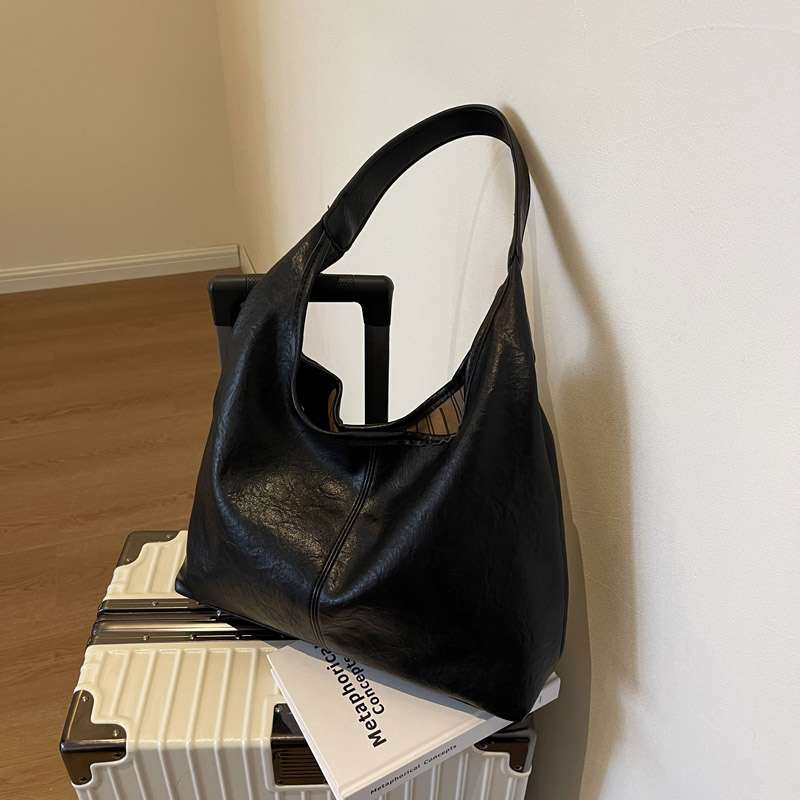 レザーバッグ シンプルショルダーバッグ