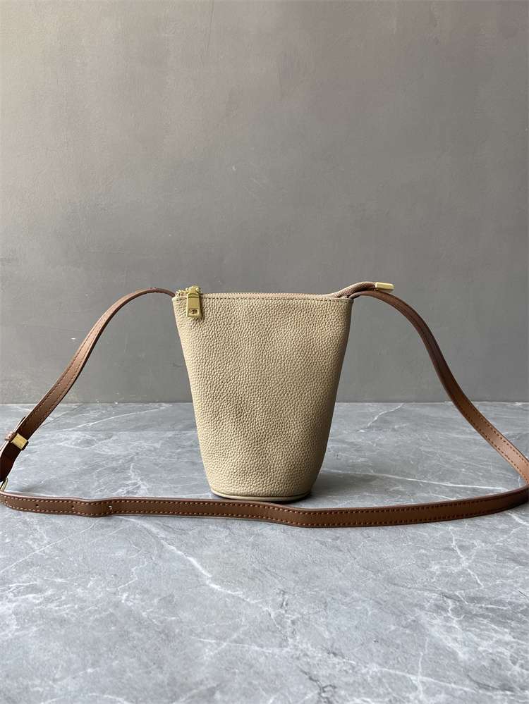 レザーバッグ ミニショルダーバッグ
