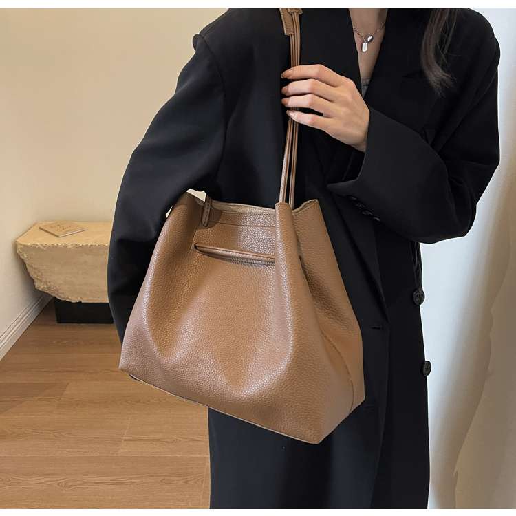レザーバッグ シンプルレザートートバッグ