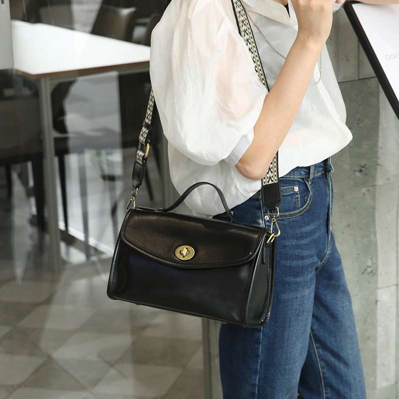 レザーバッグレディース クラシック風 ショルダーバッグ