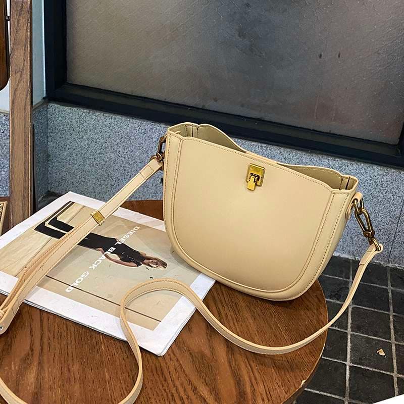 レザーバッグ ショルダーバッグ