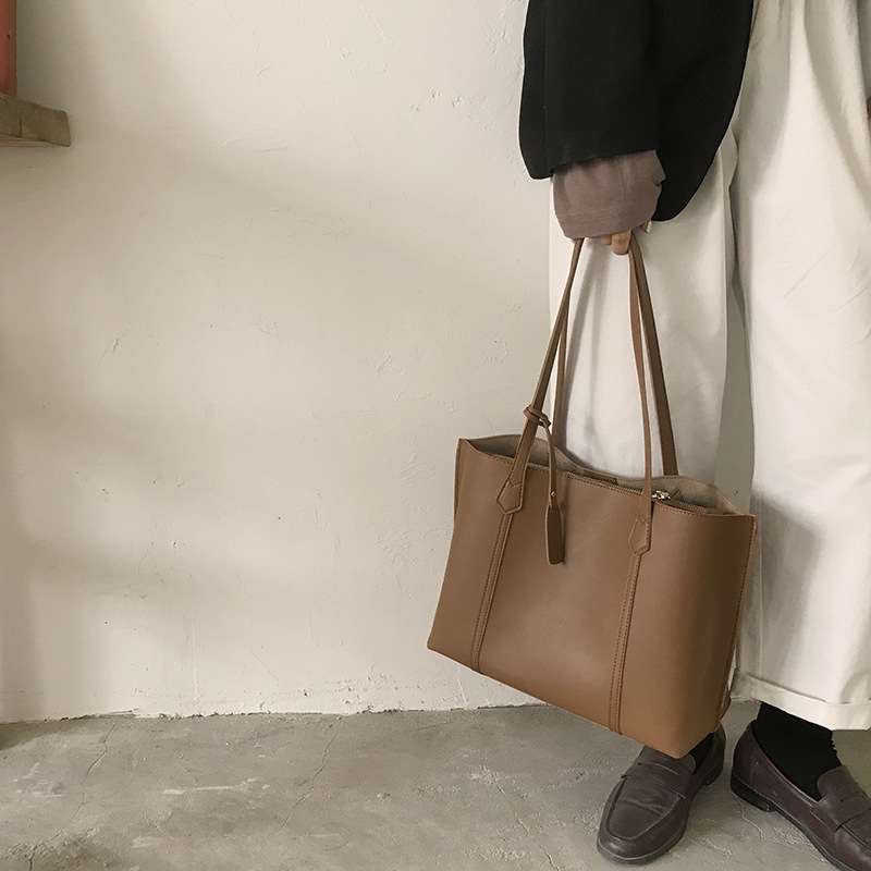 レザーバッグ シンプルトートバッグ