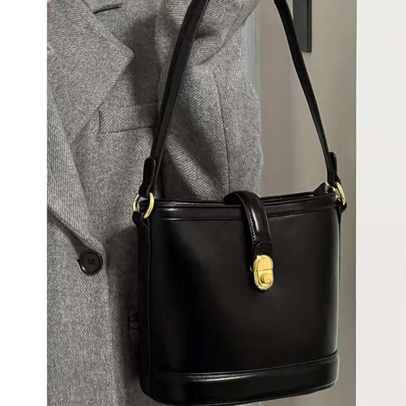 レザーバッグレディース ショルダーバッグ