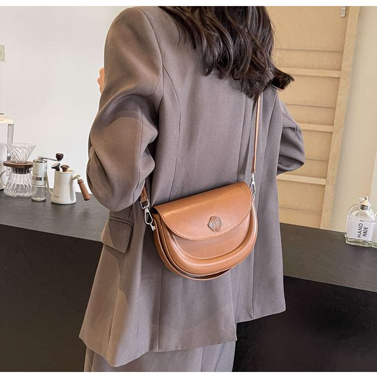 レザーバッグ クラシックショルダーバッグ