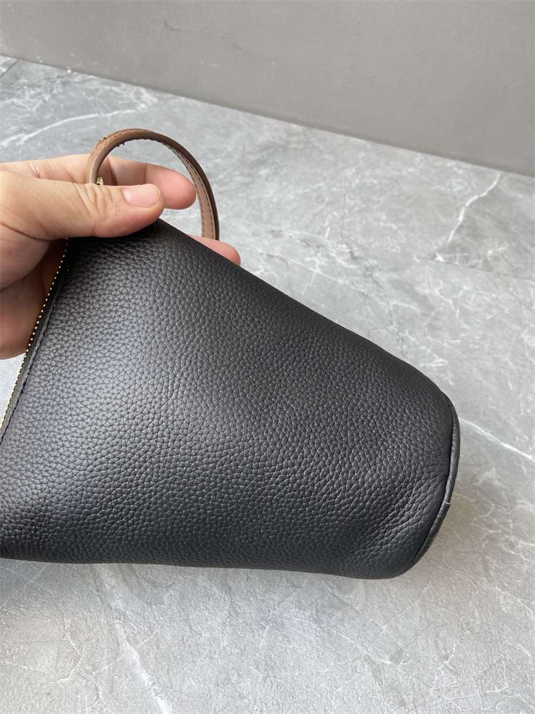 レザーバッグ ミニショルダーバッグ