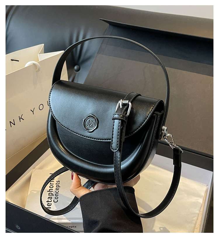 レザーバッグ クラシックショルダーバッグ