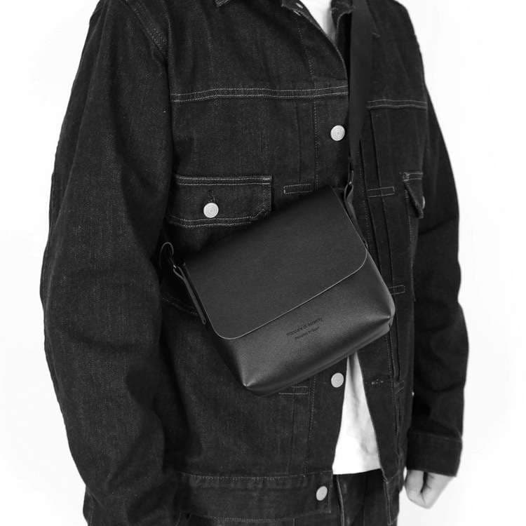 レザーバッグ シンプル ボディバッグ