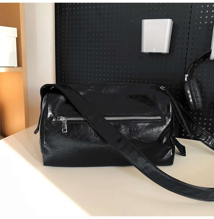 レザーバッグ シンプルショルダーバッグ