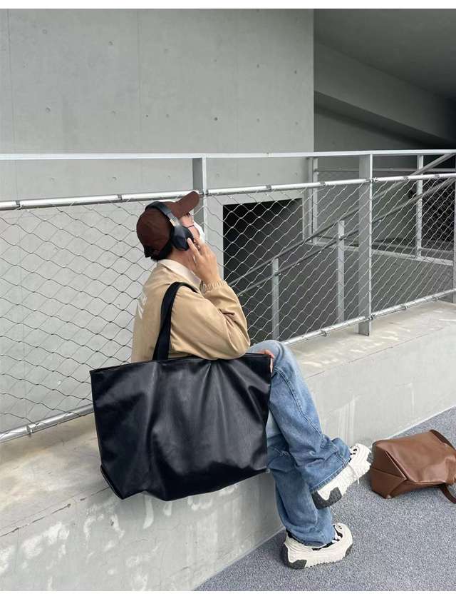 レザーバッグ シンプル大容量トートバッグ