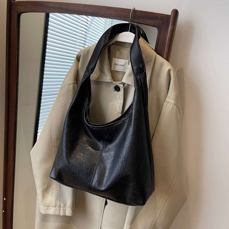 レザーバッグ シンプルショルダーバッグ