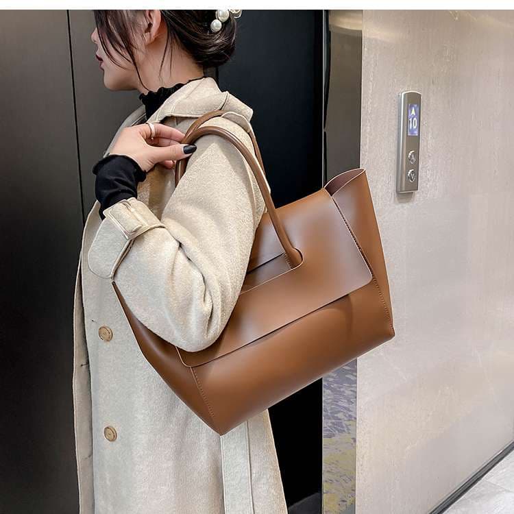 レザーバッグ シンプルトートバッグ