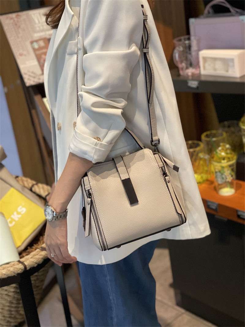 レザーバッグ シンプルミニトートバッグ