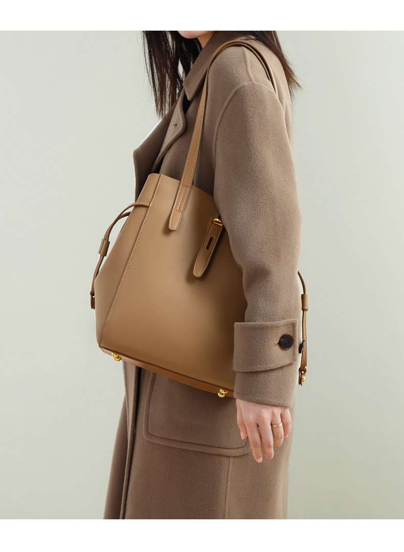 レザーバッグ エレガントトートバッグ