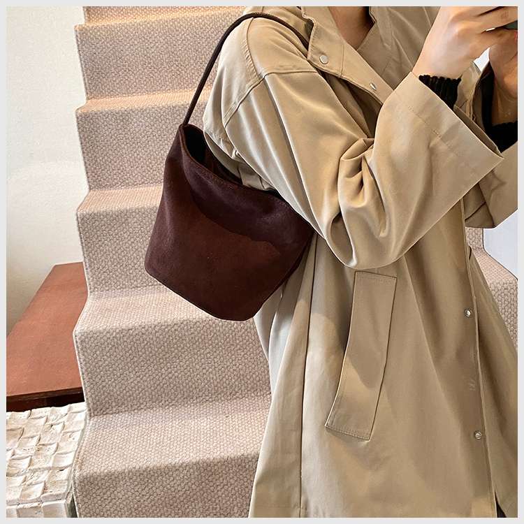 レザーバッグ シンプルショルダーバッグ