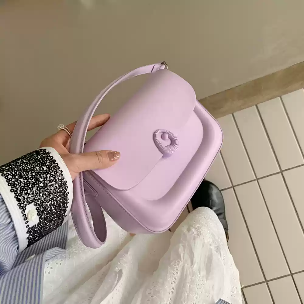 レザーバッグレディース クラシック風 フラップショルダー